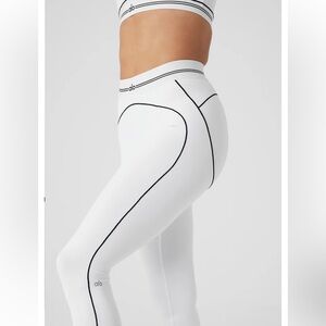 ALO heart throb leggings NWT